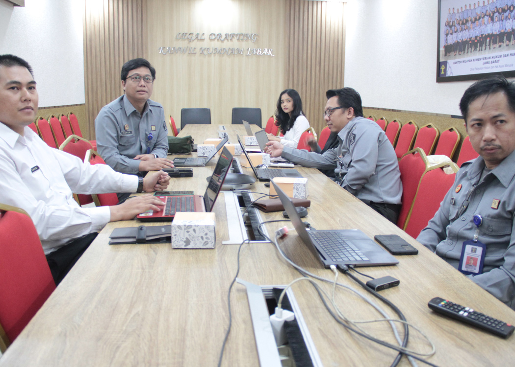 Kanwil Kemenkum Jabar Harmonisasikan 4 Raperbup Bersama Pemerintah Kabupaten Bekasi